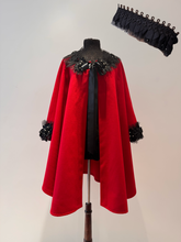 Load image into Gallery viewer, Cape Hélène Clermont par ENVERS