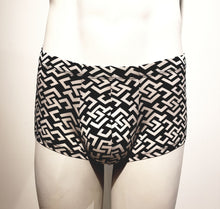 Load image into Gallery viewer, Robe de chambre 160.00 /peignoir /men's bathrobe/ boxer 80.00 / short 125.00