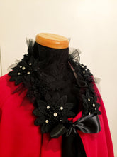 Load image into Gallery viewer, Cape en laine et polyester, fleurs, guipure, perles, cristaux, Hélène Clermont par ENVERS