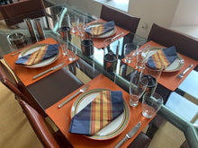 Charger l'image dans la galerie, Nappes serviettes de table sur mesure / liste de mariage /designer home tablecloths