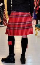 Load image into Gallery viewer, Kilt Écossais de Julie Perron / SUR-MESURE seulement  / MADE TO MEASURE only / Scotland / tartan 100% laine / plaid / Scottish / Écosses / skirt / Montreal tartan plaid / uniforme militaire / mariage / protocole / cérémonie / tradition ancestrale