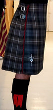 Load image into Gallery viewer, Kilt Écossais de Julie Perron / SUR-MESURE seulement  / MADE TO MEASURE only / Scotland / tartan 100% laine / plaid / Scottish / Écosses / skirt / Montreal tartan plaid / uniforme militaire / mariage / protocole / cérémonie / tradition ancestrale