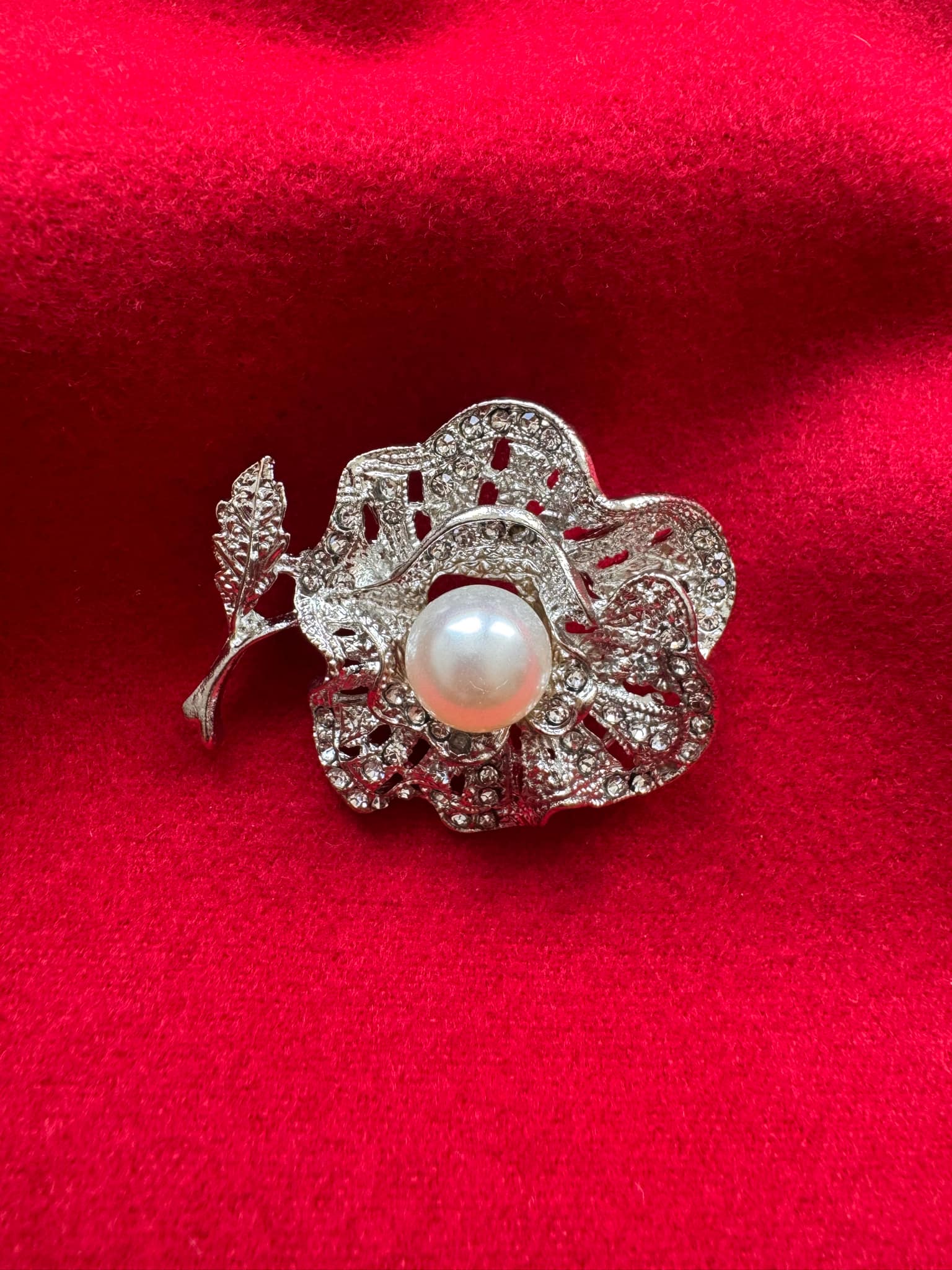 Broche bijoux Rose / argent Stainless cristal perle