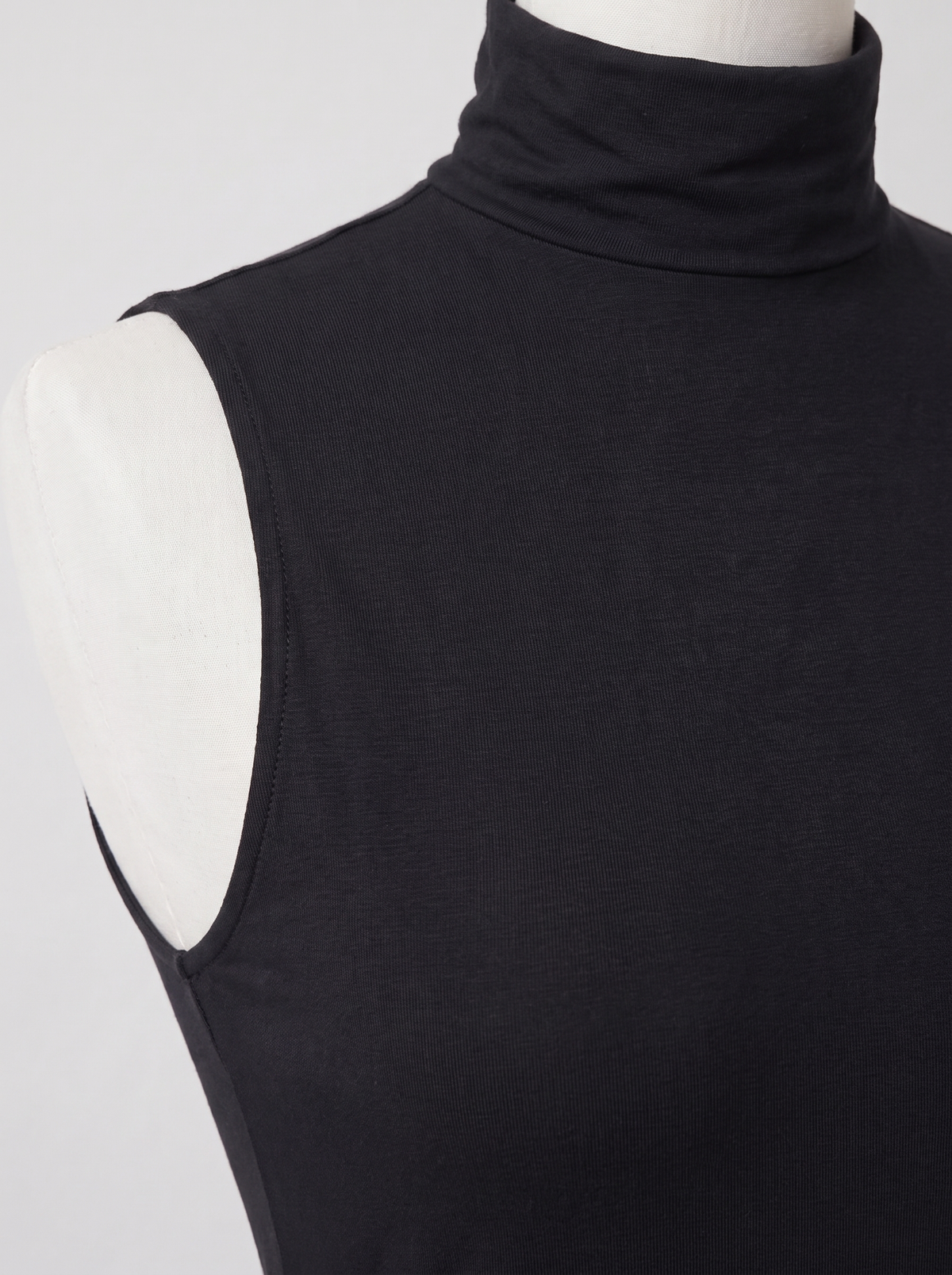 Camisole Basique Chic à col roulé