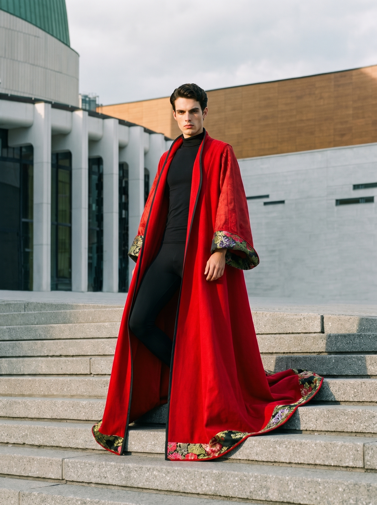 Manteau d'Opéra Rouge à Brocart Fleuri