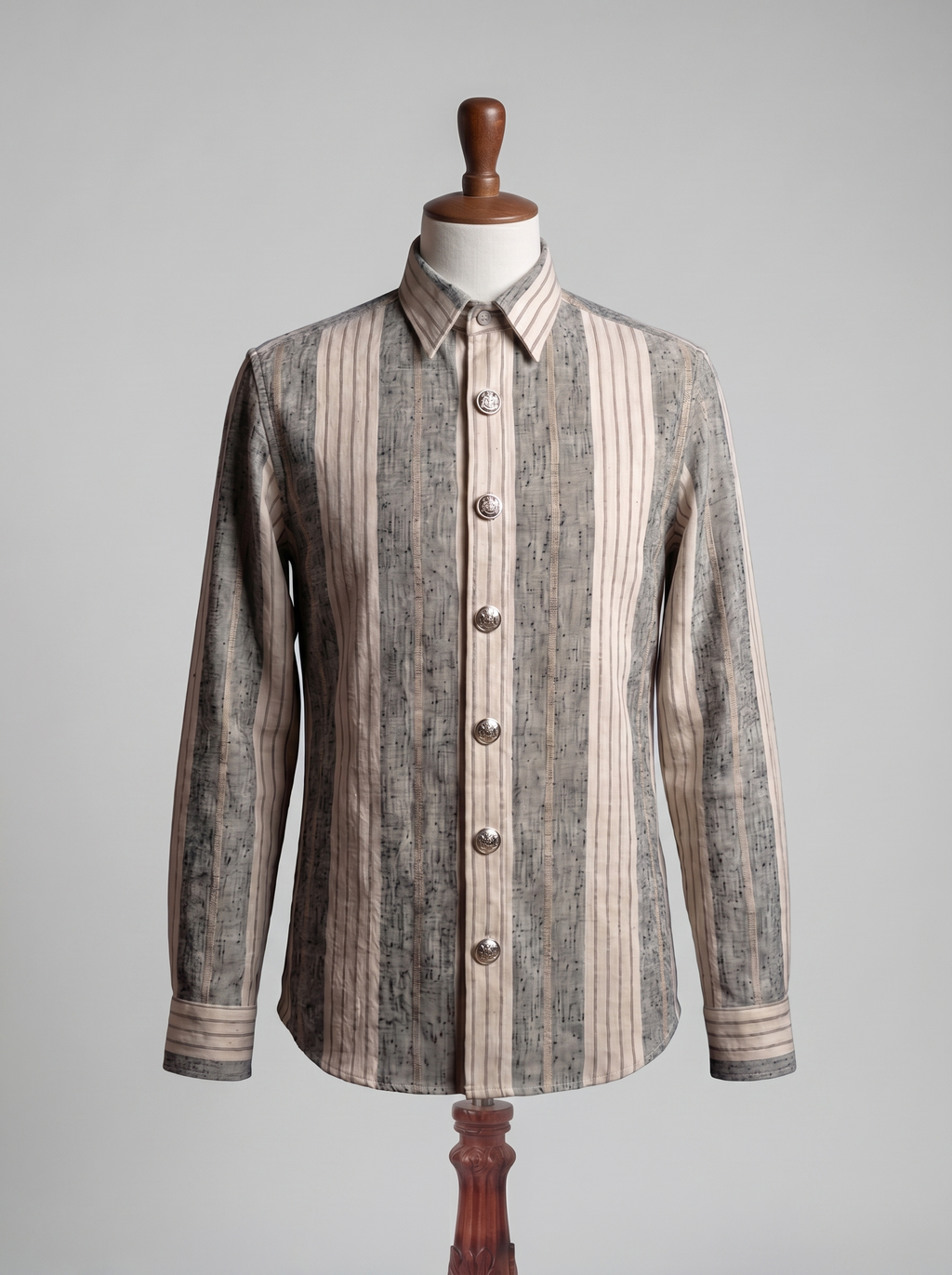 Chemise en lin tissé à rayures gris et beige