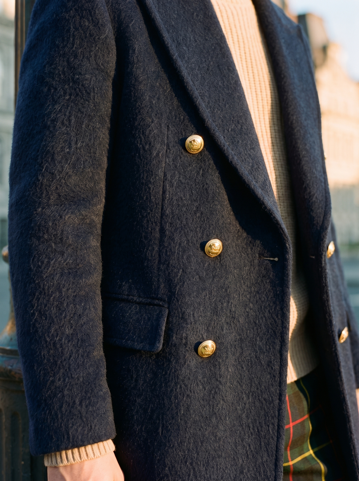 Manteau Croisé Alpaga Marine à Boutons Dorés