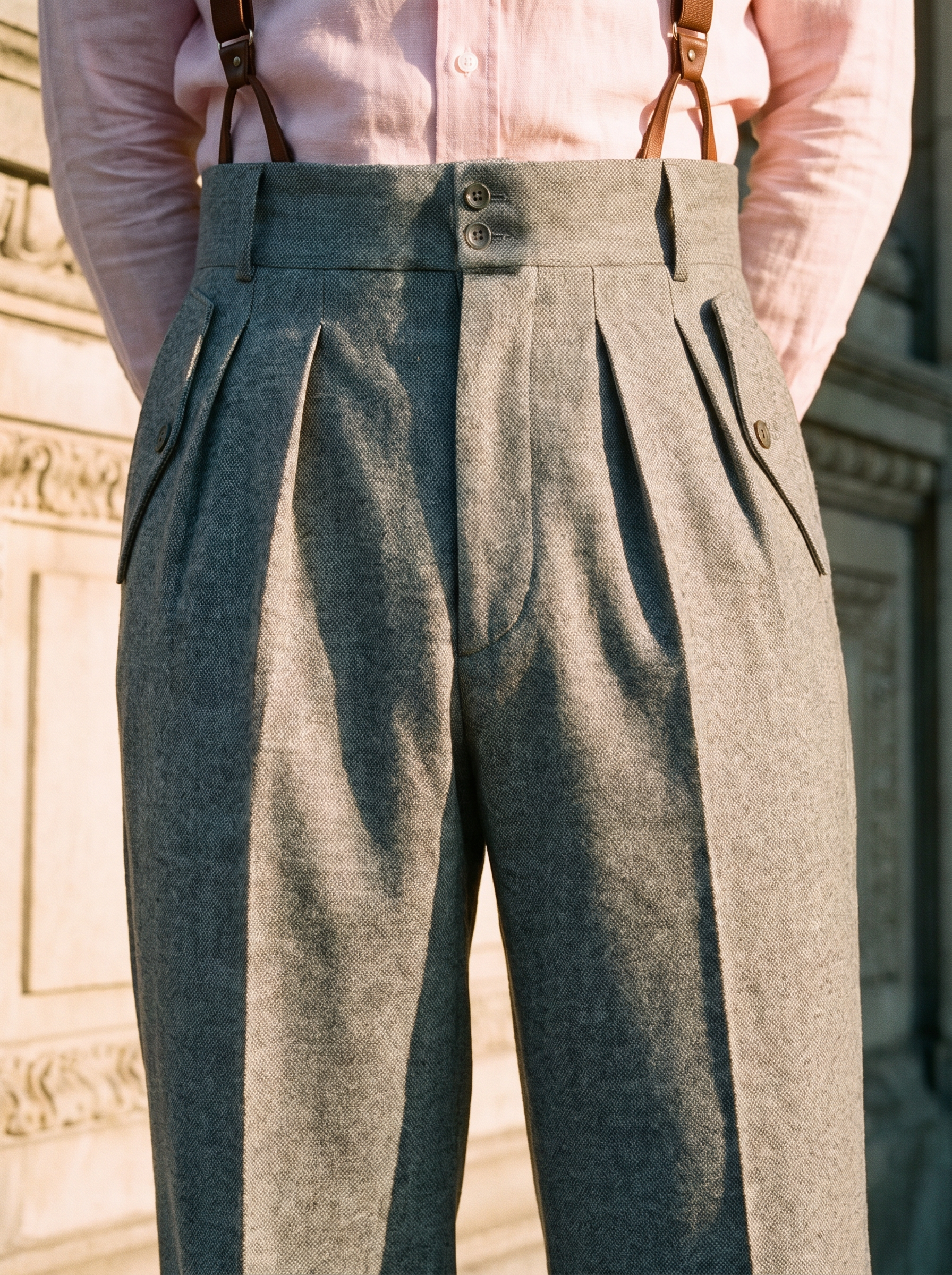 Pantalon gris en laine taille haute 4 plis