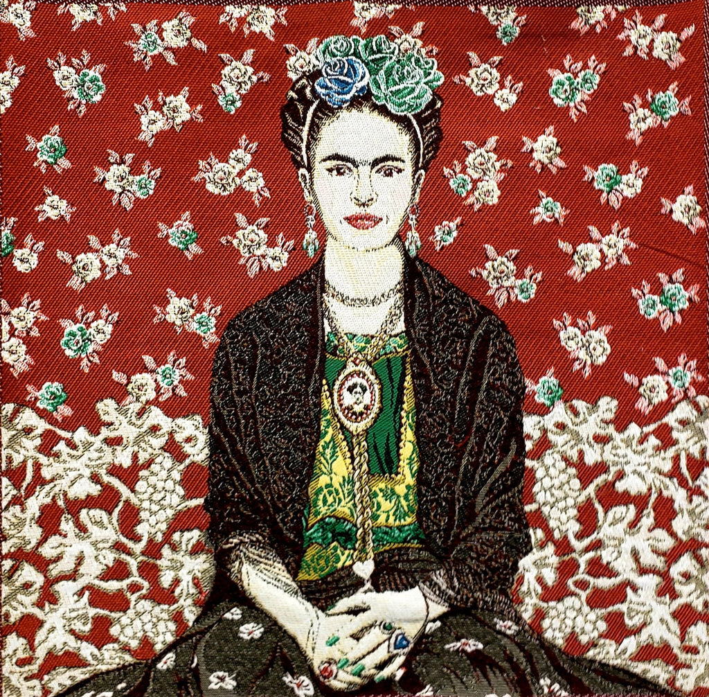 Coussin Freda Calo petit point Cushion 130.00  / 3 options couleurs : Rouge, Bleu, Vert / Canevas made in France canvas / petit-point broderie / forme mousse 100% polyester