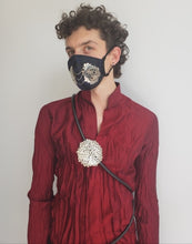 Charger l&#39;image dans la galerie, Serpentino di corallo / Ceinture unisexe SERAFINO pour ENVERS / 2 coraux tridimensionnels en argent sterling / cordon caoutchouc
