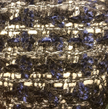 Charger l&#39;image dans la galerie, Masque Hommage à Gabrielle Chanel / 100% laine tweed marine, noir et blanc / tailleur / business attire / rendez-vous d&#39;affaire / corporatif / haute couture
