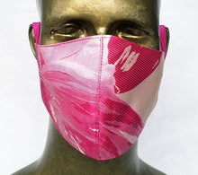 Charger l&#39;image dans la galerie, Masque SPLENDEUR inspiré du livre de l&#39;écrivaine Isabelle Laflèche / Éditions de l&#39;Homme / Brocart soie &amp; viscose / livre 29,99 et masque 39,99/ book mask /fashion design and literature /design de mode et littérature /2 styles: anatomique ou chirurgical
