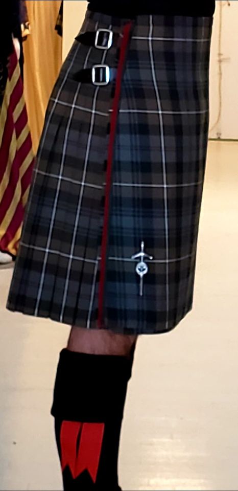 Kilt Écossais de Julie Perron / SUR-MESURE seulement  / MADE TO MEASURE only / Scotland / tartan 100% laine / plaid / Scottish / Écosses / skirt / Montreal tartan plaid / uniforme militaire / mariage / protocole / cérémonie / tradition ancestrale